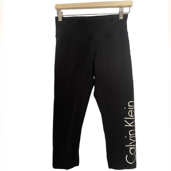 CALVIN KLEIN PERFORMANCE CAPRI LEGGINGS SIZE MEDIUM - Picture 1 of 4